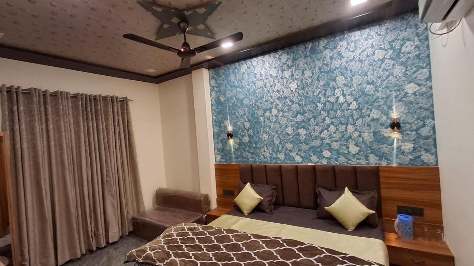 Shri Harihar Dham Hotel Mathura Kültér fotó
